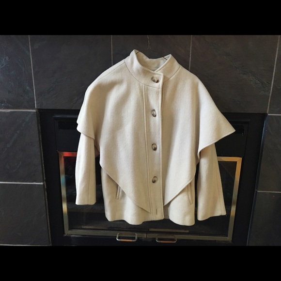 Gorgeous cream coat with dramatic cape accent - Picture 3 of 6